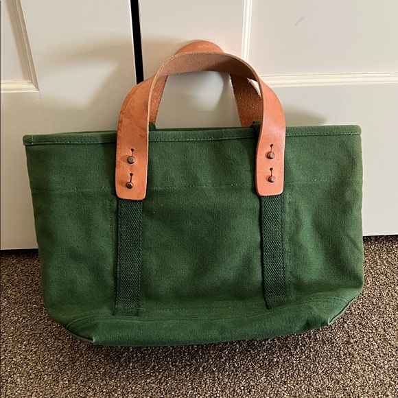 Immodest Cotton Green Canvas Lunch Tote with Leather Straps - Picture 2 of 7